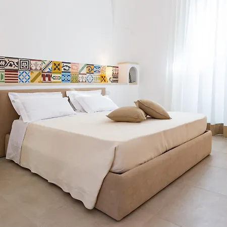 Palazzo Marini Di Charme 3* Λέτσε