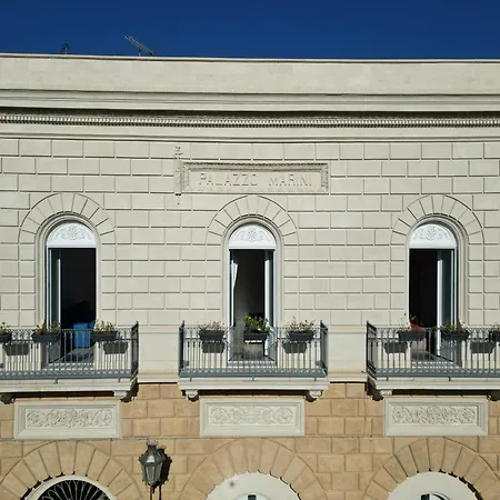 Bed and Breakfast Palazzo Marini Di Charme 3*